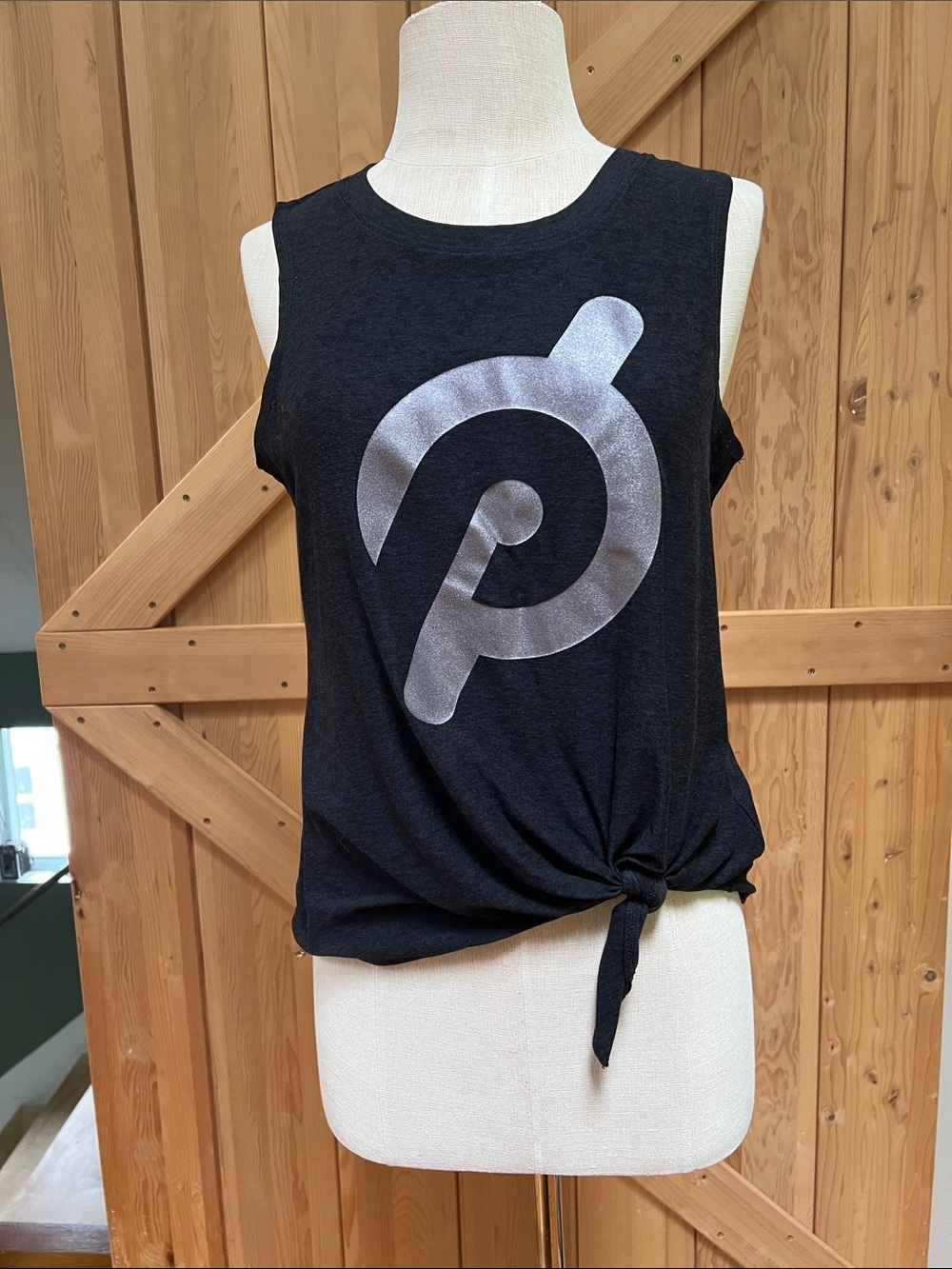 Like new! Peloton x Beyond Yoga tank top size Small